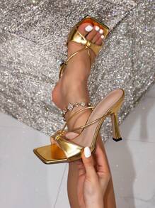 Nouvelles sandales à talons hauts femmes carrées françaises, chaussures élégantes sexy et polyvalentes pour femmes pour le port extérieur, talons aiguilles mode élégante pour l'été