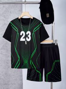 Tween Boy 时尚帅气街头设计独特运动数码印花 T 恤和短裤套装，面料舒适，非常适合夏季户外度假和休闲风格穿着，运动两件套
