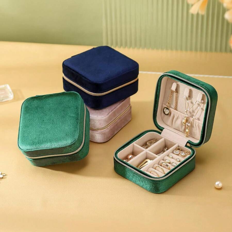 New Valentine's Day Star/Moon Lantern Plush Faux Plush Travel Jewelry Box, Small Portable Mini Jewelry Storage Box, Display Box For Rings, Earrings, Necklaces
