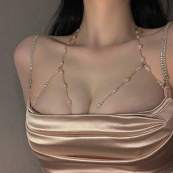 1 Peça Corrente de Peito de Maiô Bikini de Pérola. Imitação de Corrente de Peito de Pérola. Decoração para Bar e Boate Feminina. Roupa Elegante e Sexy.