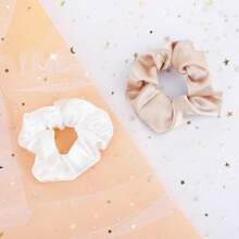 Set di 12 scrunchies in raso per damigelle d'onore, elastici per capelli per addio al nubilato, idee regalo per feste di addio al nubilato, regali per la proposta alle damigelle, non danneggia i capelli