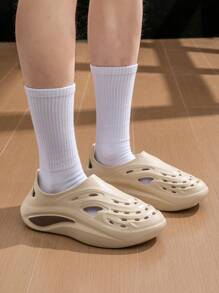 Chanclas huecos para hombre, sandalias de verano para exteriores casuales y cómodas, nuevas y de tendencia, transpirables, para playa y mar - Caqui - Ver 3