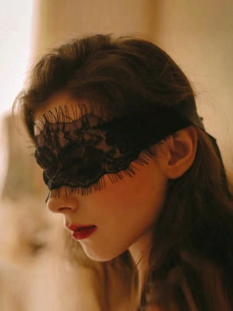 1件装女士性感配饰蕾丝面具半脸镂空面具万圣节化妆舞会性感成人眼罩 - 黑色 - 查看 1