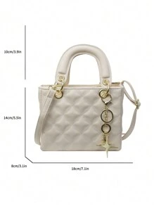 Túi xách da PU màu trơn họa tiết chần bông, trang trí bằng mặt dây chuyền, túi đeo vai thanh lịch đa năng dành cho nữ, túi tote thời trang, ví công sở sang trọng cho phụ nữ, phù hợp cho văn phòng, công việc và sinh hoạt, món quà Ngày của Mẹ tuyệt vời nhất. - Màu be - Xem 6