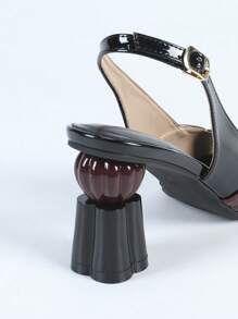 Nuove scarpe da donna con tacco alto per l'estate 2024, con tacco a disegno fiori di prugna da 7,5 cm, stile colorblock, casual ed elegante