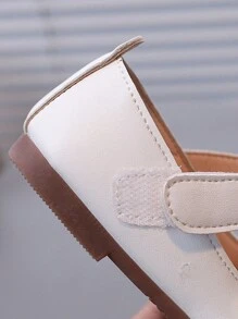 1双简约风格百搭小花，柔软皮革和鞋底，适合春秋夏季休闲聚会和外出 - 白色 - 查看 4