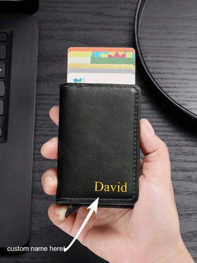 Personalisierte Initialen Name Neue Herren Business Mini RFID Smart Pop-Up Kreditkarten Halter Geldbörse Personalisierte Ledergeldbörse DIY Goldenes Heißprägen Valentinstag Brief Tragbar, Multifunktional, Vielseitig, Großer Stauraum, Funktional, Praktisch, Allzweck Schlicht, Urlaubsstimmung/Urlaub, Minimalistisch, Lässig, Preppy, Business Lässig, Pendeln Personalisiert, Individuell, Personalisierte Geschenke für Frauen, Umhängetasche, Reisetasche, Schultertasche Ideale Geschenke für ihn Freundin, Familie, Freunde, Frauen, Berufseinsteiger & Büromenschen, Neujahr Glamour