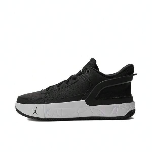 Nike 2025 Boys' Big Kids JORDAN DAY1 E.O. (GS) Basketball Shoes, Low-Top FQ1306-001