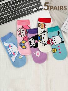 Sanrio Sanrio ‌Kuromi, Hello Kitty, ‌Melody, ‌Cinnamoroll, ‌Pompompurin 5 paar dames-/paarsokken, gepersonaliseerd, leuk, rijk en kleurrijk, creatief anime-tekenfilmontwerp, vakantiecadeaus, comfortabel en ademend, verbetert de sfeer van de familiedag, modieus en modieus, geschikt voor zowel mannen als vrouwen, grappige anime-sokken