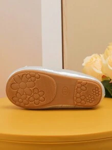 2025 春夏新款婴儿平底时尚派对表演平底鞋，女童蝴蝶结幼儿鞋