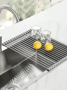 1 pièce Égouttoir extensible en acier inoxydable à placer sur l'évier, couleur noire et grise avec des bras réglables. Organisateur de cuisine/salle de bain fonctionnel pour plats, ustensiles de cuisine, légumes et fruits. Cadeau de Nouvel An et de Noël