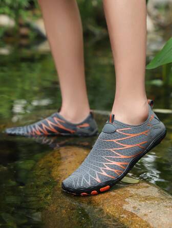 男女通用室内健身运动鞋 驾车软底鞋 沙滩情侣鞋 男士时尚运动鞋 男士户外鞋 男士涉水鞋 男士水鞋 跨境热卖男士涉水鞋 男士沙滩鞋 透水健身户外五指钓鱼游泳沙滩黑跑步鞋