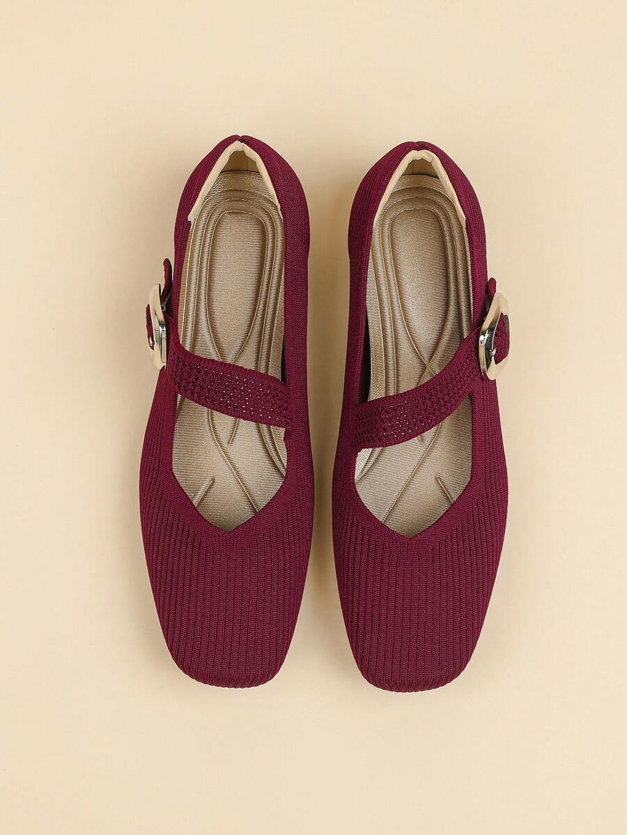 1 Pair Women's Casual Wide Toe Square Toe Flat Shoes, Fabric Breathable Material, Adjustable Mary Jane Strap Buckle Design, Burgundy Color Suitable For Chinese Style Red Dress