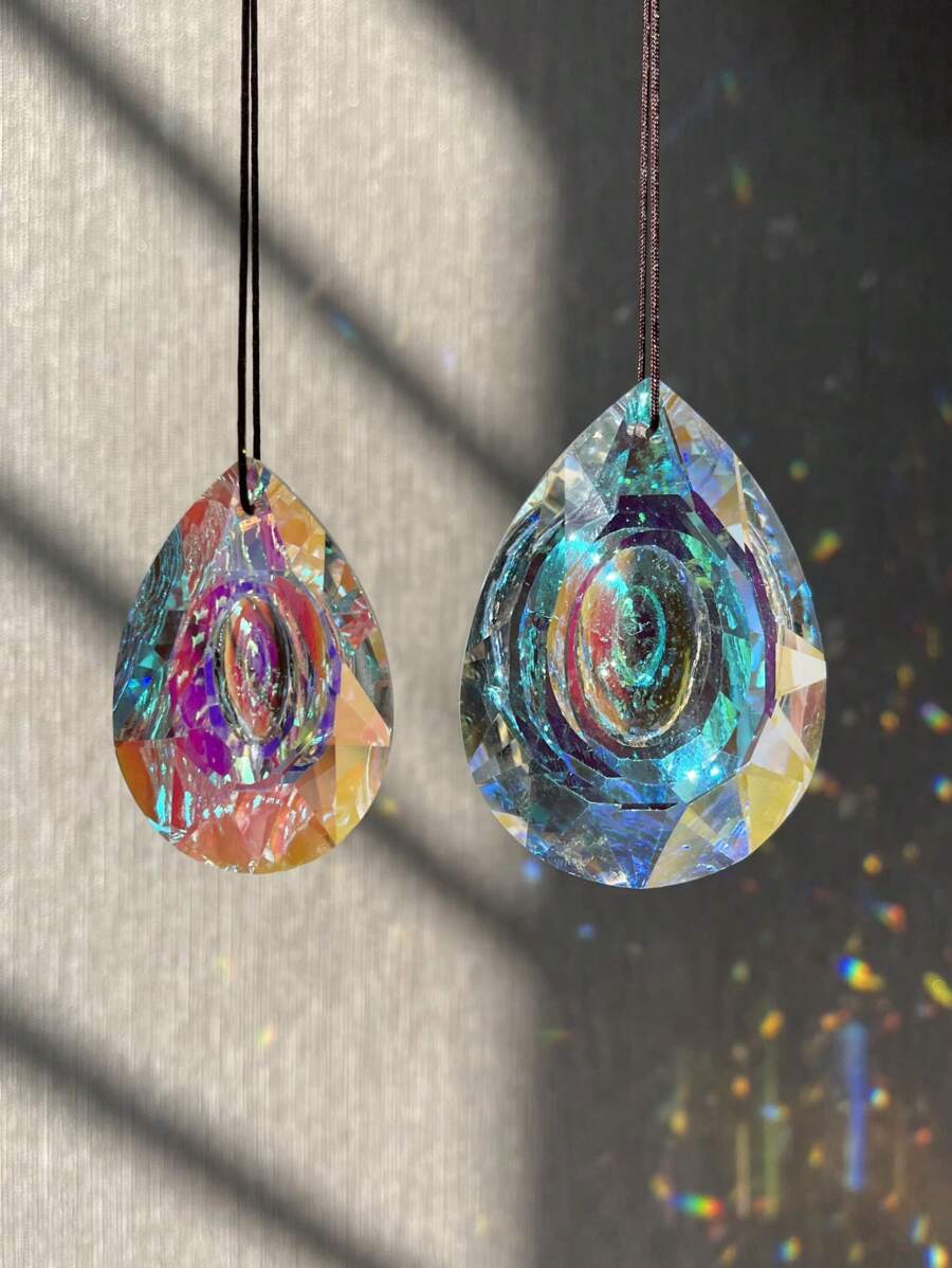 1 Stück großer Kristall Sonnenfänger Prisma, Glas Prisma zum Aufhängen als Sonnenfänger, Regenbogenerzeuger für Fenster, Balkon, Küche, Garten Dekoration, Feiertage, Feste