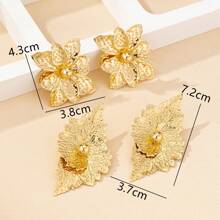 Vintage French Metal Flower 3D Drop Earrings, Exaggerated European & American Fashion Personalized Leaf Stud Jewelry