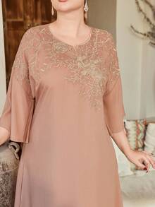 2026新款斋月传统优雅玫瑰刺绣V领女式连衣裙 - 駝色 - 查看 4