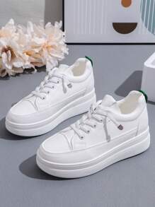Women's Classic White Low-Top Casual Fashion Flat Sneakers, Outdoor Sports Shoes, Lightweight Soft-Soled Breathable Slip-On Platform Shoes