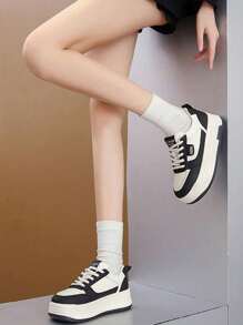 Zapatillas altas de mujer estilo callejero americano con suela gruesa.Zapatillas deportivas con cordones de otoño para mujeres,Zapatillas deportivas de moda de color combinado,Zapatillas de deporte para mujer estilo callejero americano con suela gruesa y transpirablesZapatillas de mujer con plataforma estilo callejero americano y diseño transpirable,otoño,para caminar y correr al aire libre - Negro - Ver 5