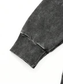 Shwiy Chaqueta de manga larga con estampado de letras callejeras para hombre, sudadera con capucha con patrón oscuro desgastado y bolsillos - Negro - Ver 8