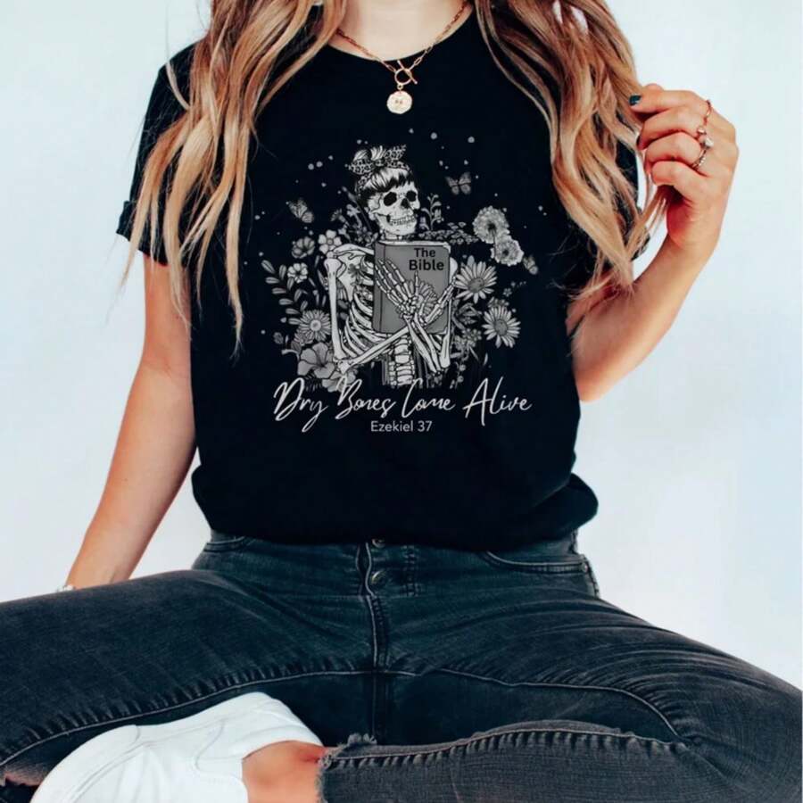 Dry Bones Come Alive  Christian Shirts  Christian Gifts  Bible Verse Shirt  Skeleton Shirt  Christian Apparel Faith Shirt Christian Clothing - 黑色 - 查看 1