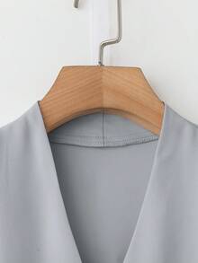 Áo khoác dáng rộng mùa xuân, áo kiểu cổ chữ V, áo cardigan thanh lịch dành cho nữ, trang phục thường ngày đa năng, công sở, màu vàng nhạt, phong cách nghỉ dưỡng sang trọng, size hơi rộng, nên chọn size nhỏ hơn. - Xám - Xem 4