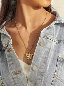 1/5Pcs Personalized Customized Butterfly Pendant Necklace, Love Star Pink Diamond Necklace, Customized Photos, Metal Material, Heart Shaped Album Box Design And Love Star Opening And Closing Design Versatile, Unique, Exquisite And Simple, School Supplies, For Teacher, For Boys And Girls, For Teenagers, Junior High School Students, Middle School Students, High School Senior High School Students, College Students, University Students, Freshman, Sophomore, Underclassmen