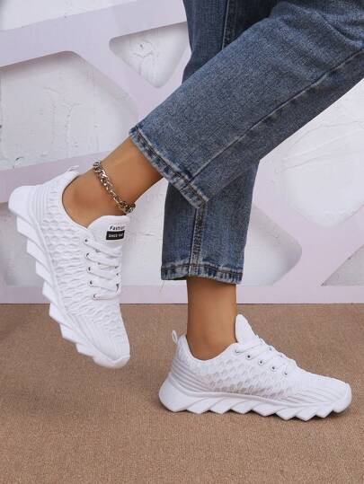 Damen weiße Schnür-Sneaker, bequeme rutschfeste atmungsaktive lässige Niedrigsteg-Trainer, geeignet für Outdoor, Schule, tägliches Laufen, Partys, Fitness, Pendeln, als Geschenk