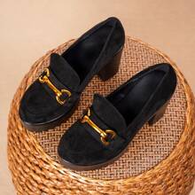 适合超重女性的加大码宽高跟鞋，金属链装饰，厚底，低帮休闲一脚蹬牛津鞋，韩版风格，2024 年新款 - 黑色 - 查看 2