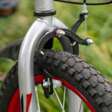 STITCH Chevalier 12/14/16 Pouces Vélo Enfants pour Garçons et Filles de 2 à 7 Ans, Vélo à Vitesse Unique pour Enfants avec Cadre en Acier Carbone, Roues d'Entraînement, Double Freins à Main et Cloche (Rouge, Argent+Bleu, Argent+Rouge)