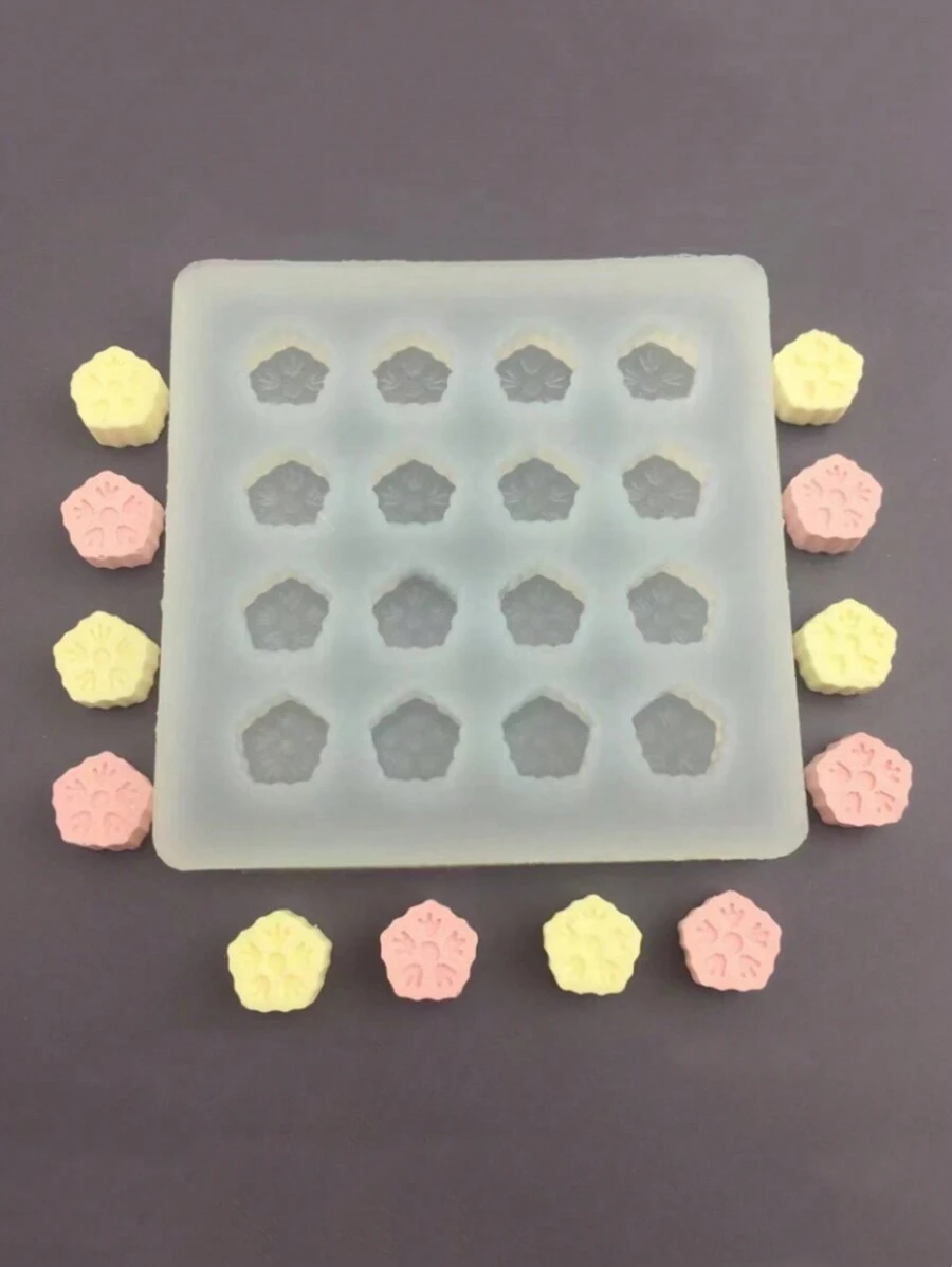 1pc 16-Cavity Mini Snowflake Shaped Silicone Mold - White - View 1
