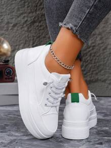 Women's Classic White Low-Top Casual Fashion Flat Sneakers, Outdoor Sports Shoes, Lightweight Soft-Soled Breathable Slip-On Platform Shoes