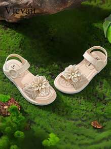 Fashionable And Versatile Flat Sandals With 3D Floral Decorations For Girls - White - View 5