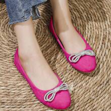 Women's Flat Round Toe Ballet Flats With Bow Accent, Comfortable & Elegant - FUCHSIA - View 3