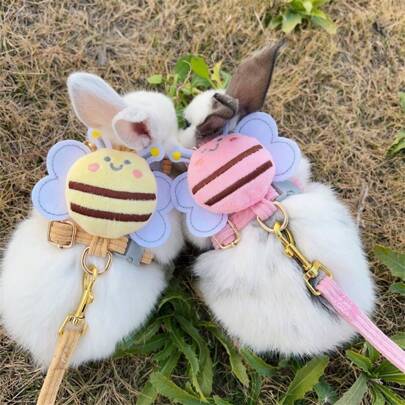 1 szt. Regulowana kamizelka dla królika, wygodna smycz dla zwierząt, modna, antypoślizgowa konstrukcja do zabawy na świeżym powietrzu - odpowiednia dla małych zwierząt