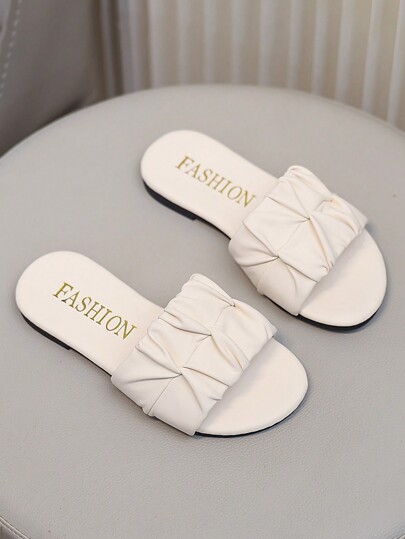 Summer New Round Toe Fabric Pleated Design For Girls' Outdoor Slippers, Fashionable And Generous, Solid Color And Western-Style Children's Flat Slippers