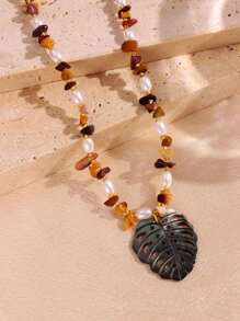 1pc Black White Shell Flower Pendant Natural Stone Handmade Beaded Necklace Fashion Vintage Elegant Women's Funky Jewelry Valentines,Mom,Mother,Mother's Day,Gift