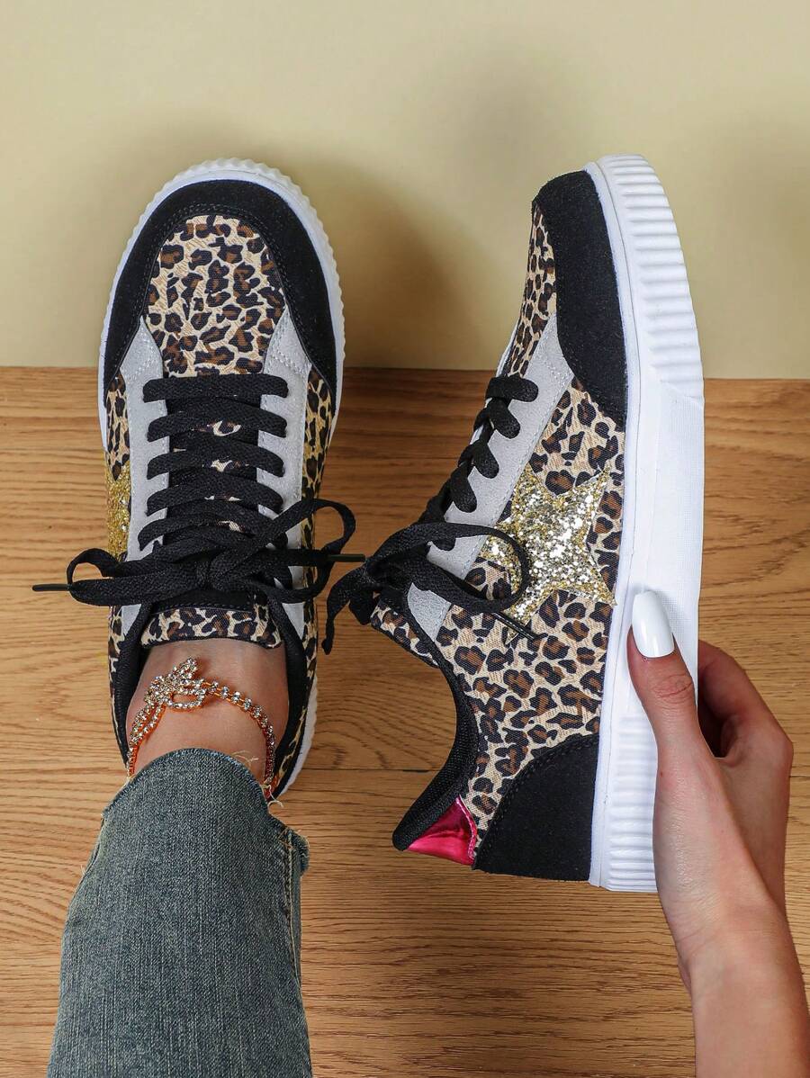 Fall/Winter Gold & Silver Glitter Star Pattern, Leopard Design Lace-Up Round Toe Comfortable Women Slip-On Skate Shoes, Fashionable & Versatile For Holiday Travel, Outdoor Activity, Everyday Commute, Leisure Sports Sneakers