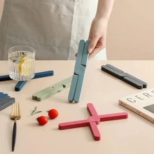 1 件可折叠硅胶三脚架，防滑、耐热、防水折叠垫，可折叠十字设计，适用于杯子、盘子、碗、热菜和平底锅