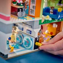 LEGO Przyjaciele Heartlake City Apartamenty I Sklepy 42670
