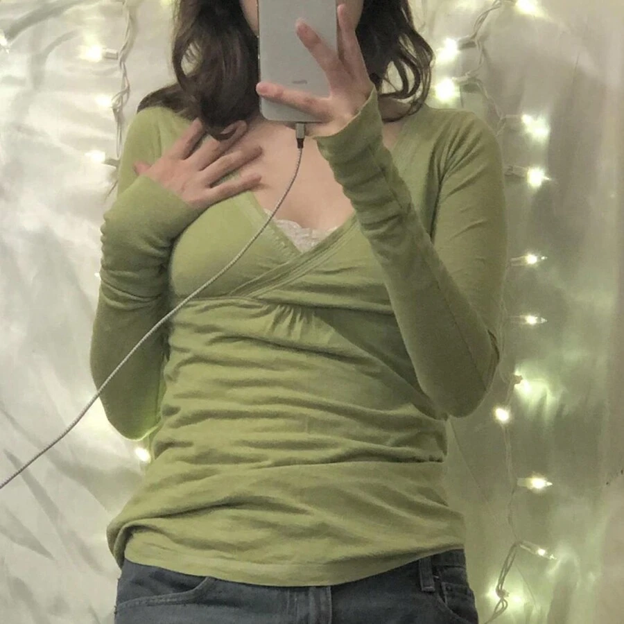 Y2k Grunge Aesthetic Clothes For Women Solid Color Long Sleeve V-Neck T Shirts Vintage Aesthetic Blouse Spring Fall Fairy Tops Grunge Clothes Harajuku Streetwear