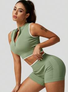 1 Conjunto de ropa deportiva de primavera para mujer con media cremallera, top corto sin mangas y shorts ajustados, de ajuste ceñido