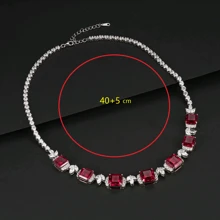 Collar de platino de alta gama de cobre chapado, engastado con rubíes sintéticos y diamantes, elegante para banquetes y joyería de boda