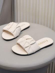 Summer New Round Toe Pleated Design Girls Outdoor Slippers, Fashionable And Generous, Solid Color Western Children Flat Sandals