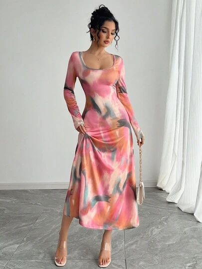 女士秋冬扎染印花紧身连衣裙，圆领长袖，松紧腰，喇叭裙，优雅性感，适合派对、聚会、情人节