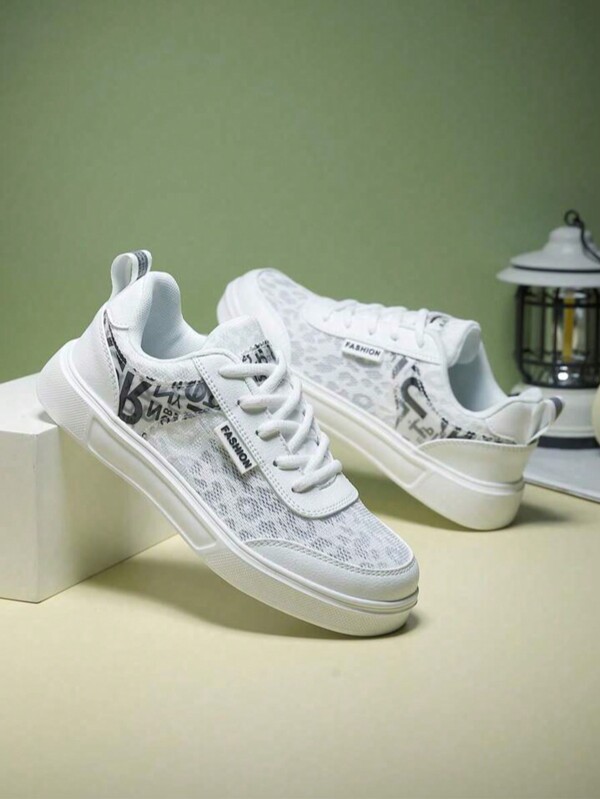 Zapatillas deportivas de malla blanca con letra aleatoria de moda, de caño bajo, para estudiantes/casual/pareja, para primavera/otoño
