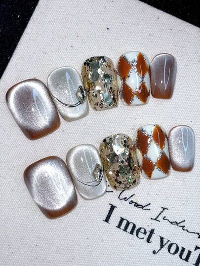 10 Stück handgefertigte tragbare Nail Art Fake Nägel, Acryl Nägel mit französischer Spitze, Aufklebe-Nägel, Aufklebe-Nägel, Aufklebe-Nägel, kurze Kiss Aufklebe-Nägel, Btartbox Aufklebe-Nägel, Btartbox handbemalte kurze Nägel, Nagelbedarf