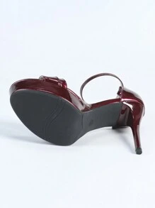 圆头防水厚底带镂空细红色高跟女式高跟凉鞋，新款设计