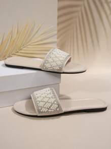 Sandales à enfiler ornées de strass pour femmes, plates, confortables, à orteils ouverts, antidérapantes, polyvalentes, nouveauté printemps/été 2024