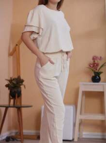 Camisa feminina de duas mangas com babados e calça cropped - Bege - Visão 4