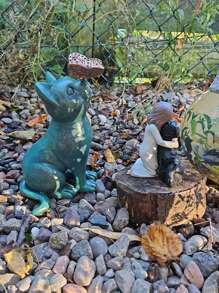 1 件可爱好奇猫与蝴蝶雕塑装饰品 - 装饰性可爱猫咪和蝴蝶雕塑，万圣节、圣诞节、生日、婚礼、家居和花园树脂装饰的可爱节日礼物 - 淡藍+金色 - 查看 10